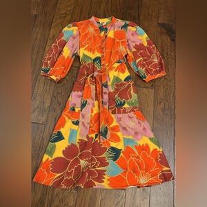 Farm Rip Floral Multicolor Wrap Dress
Heavy material

Gorgeous condition